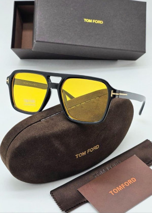 Набор солнцезащитные очки, коробка, чехол + салфетки 2150288